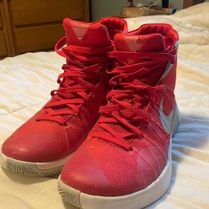 Mens Red High NIKE HyperDunks 2015